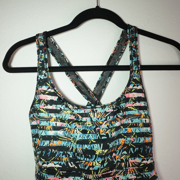 Victoria's Secret VSX: cross back straps Sports Bra - Picture 3 of 7